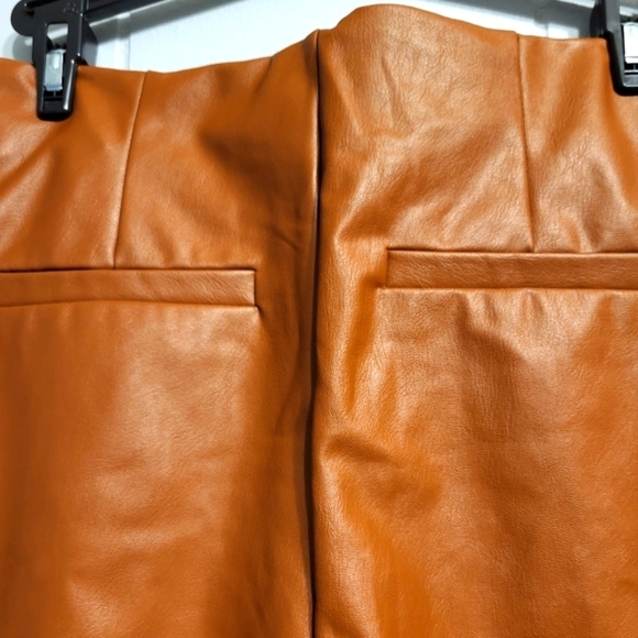 Versona NWT Faux Leather pants camel, size small - Picture 8 of 12